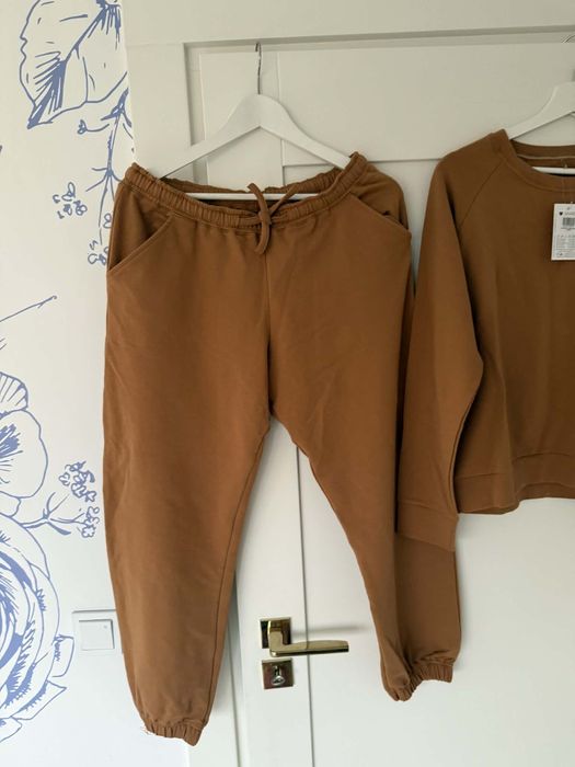 Nowy dres z metką rozmiar L damski