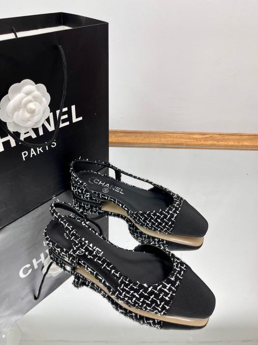 Chanel slingback