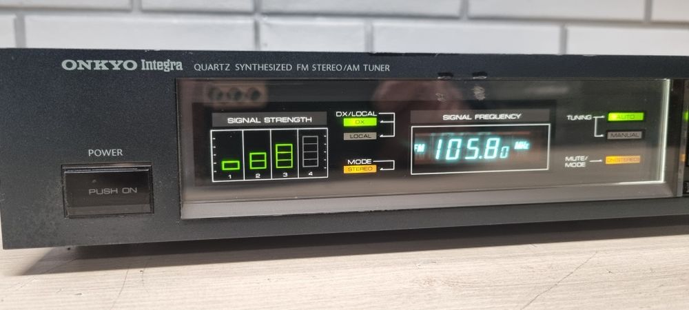 Tuner radiowy ONKYO T-4015 Integra.  Japan