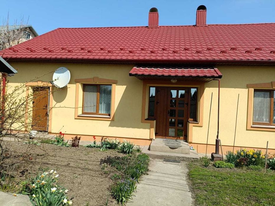 Продам 3-кімн. будинок 100м.кв. зі зручностями в центрі села Чагор