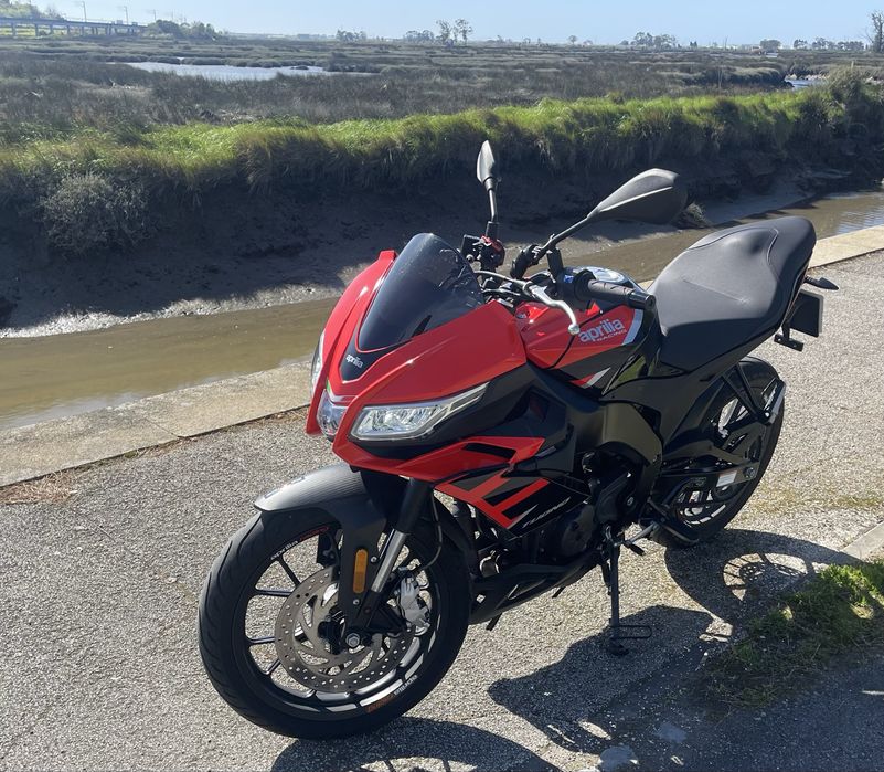 Aprilia Tuono 125cc oferta casaco Spidi Aprilia novo