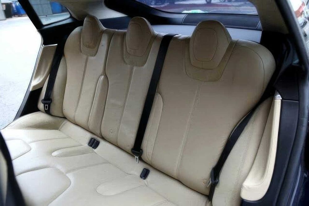 Tesla Model S      2014