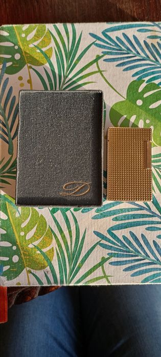 Isqueiro Dupont, folheado a ouro 20 Kilates.