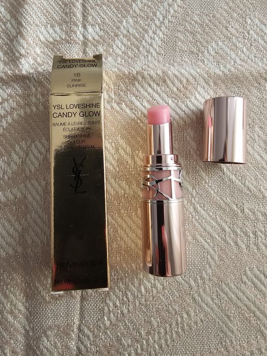 YSL candy glow pomadka