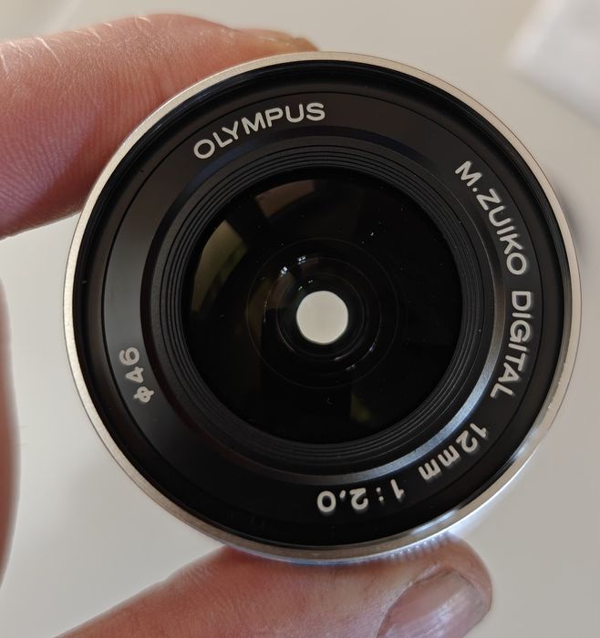 Obiektyw Olympus 12 mm F2 stan idealny