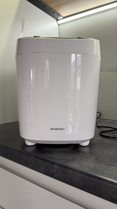 Продаю хлібопіч вживану у відмінному стані