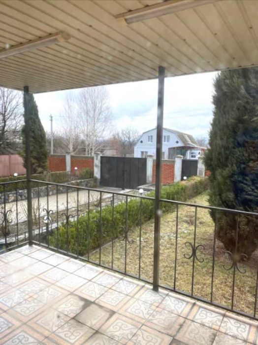 Продам классный 3х этажный дом Сурско-Литовское Днепр (с ремонтом)