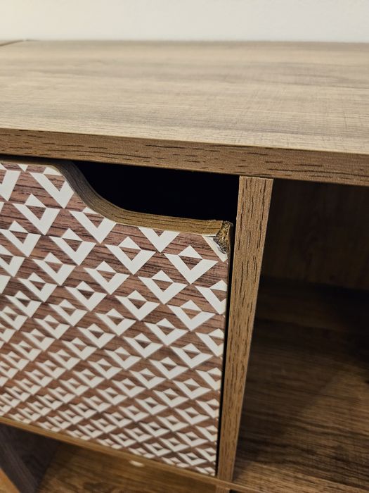 Móvel hall de entrada em Excelente Estado so tem um pequeno defeito.