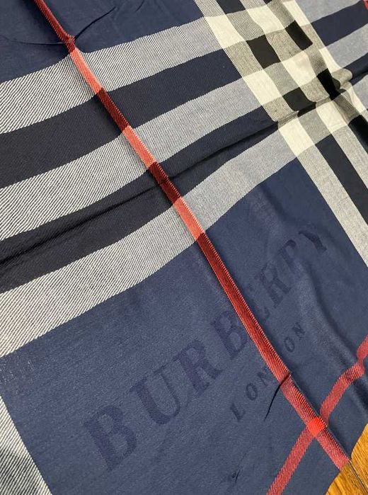Платок Burberry синій