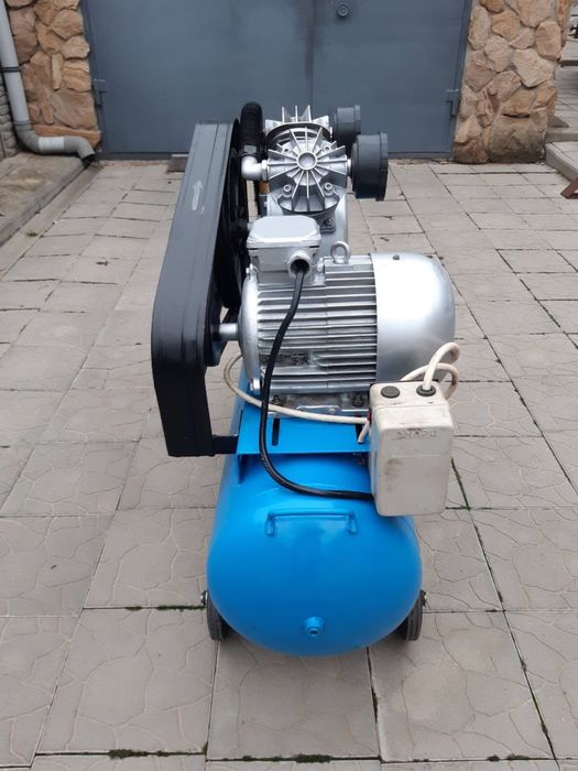 Компрессор масляный Miol81-96