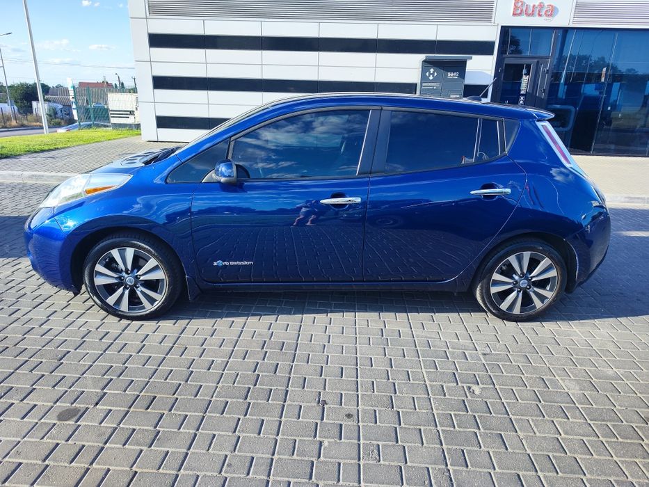 Ниссан Лиф Nissan leaf