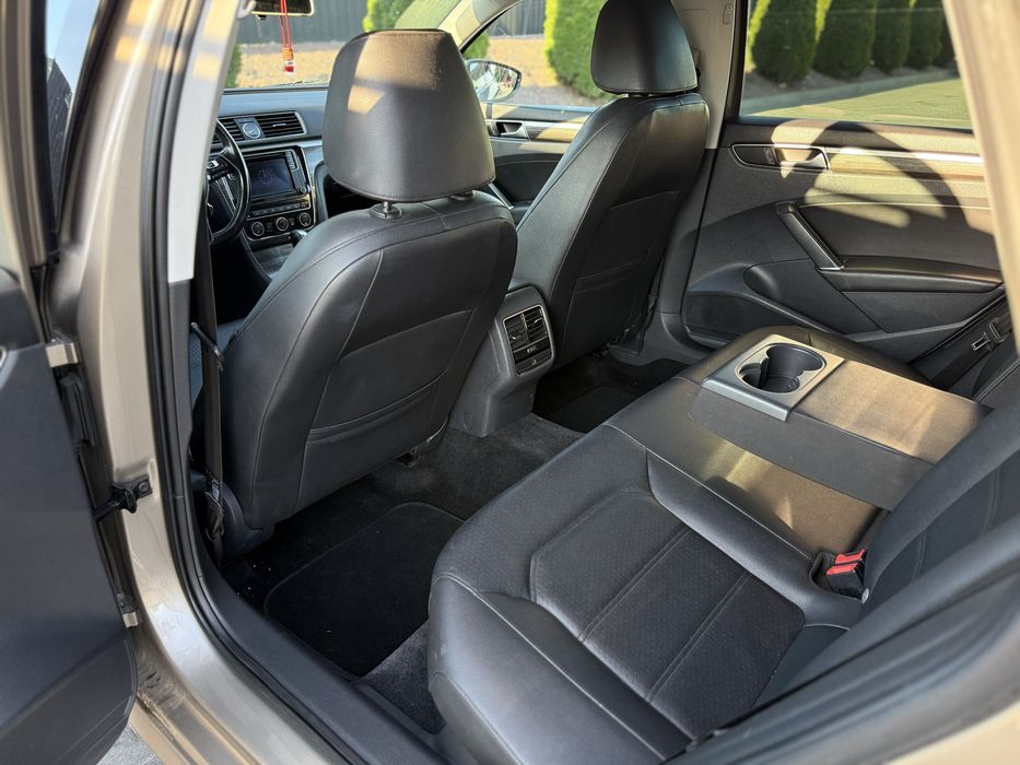 2016 Volkswagen Passat SE