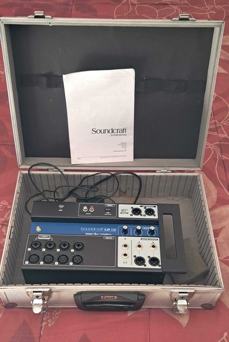 Mesa de mistrura Soundcraft Ui12