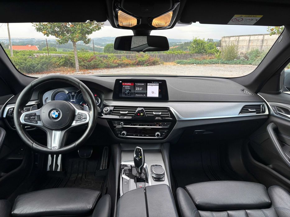 BMW 530e iPerformance Pack M c/IVA dedutível