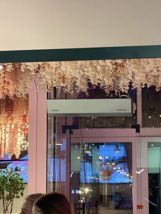 Теплова завіса з електричним нагрівом