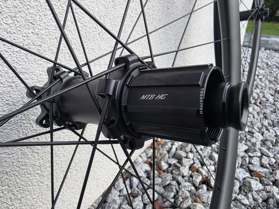 Koła Carbon MTB 29" 6 bolt, HG, ratchet 36T, 1290 gram