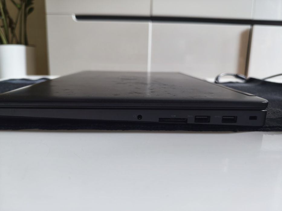 Dell Latitude E5570 | i5 • 8GB • 256GB SSD•Windows 11, Gotowy do pracy