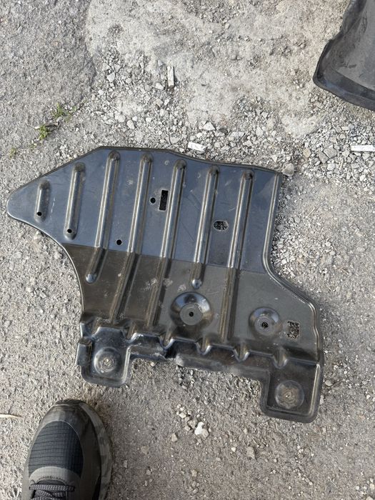 Захист двигуна, дна автомобіля, Honda CR-V 4