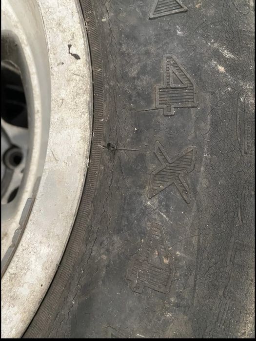 Pneus furacão de 5 furos para 4x4