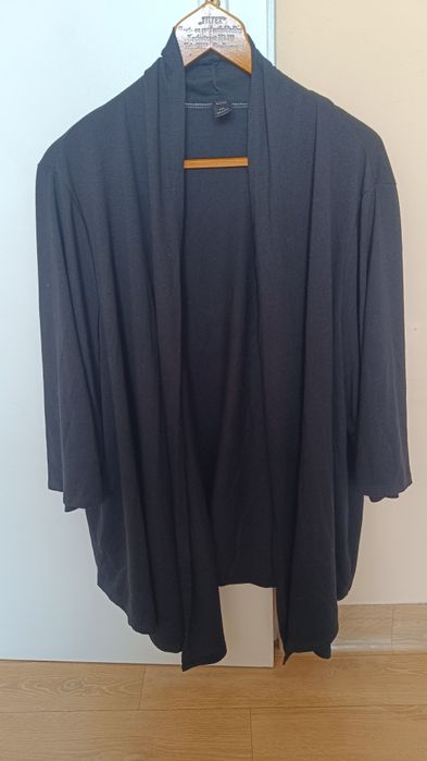 Narzutka damska czarna 4XL