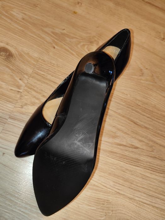 Czarne czółenka w kolorze czarnym rozmiar 36.