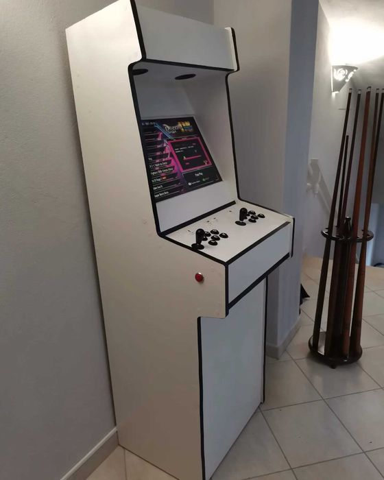 Máquina de jogos, Arcades