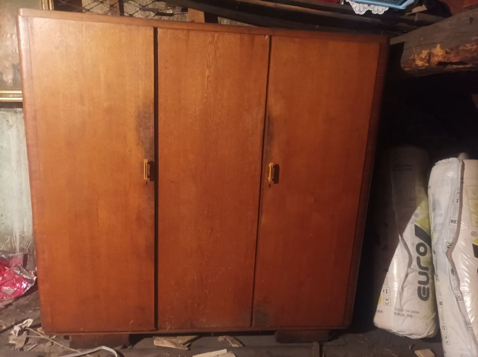 Stara szafa 3 drzwiowa z lat 50-tych