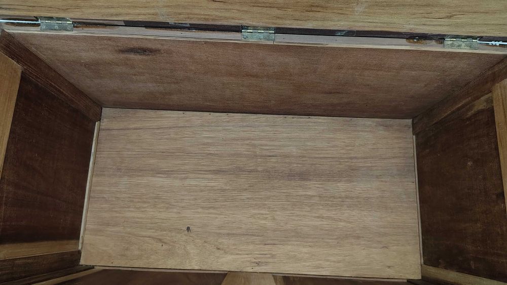 Baú muito profundo em bom estado