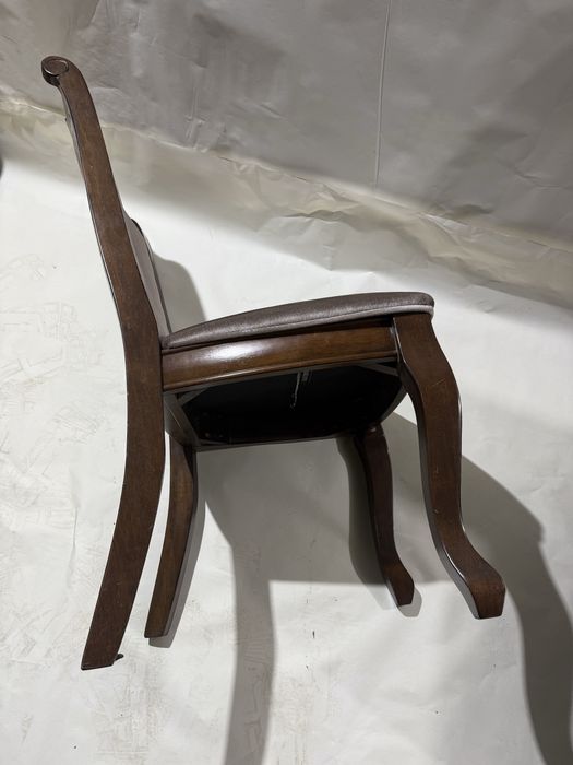 Стілець в наявності 6 шт ідеальний стан