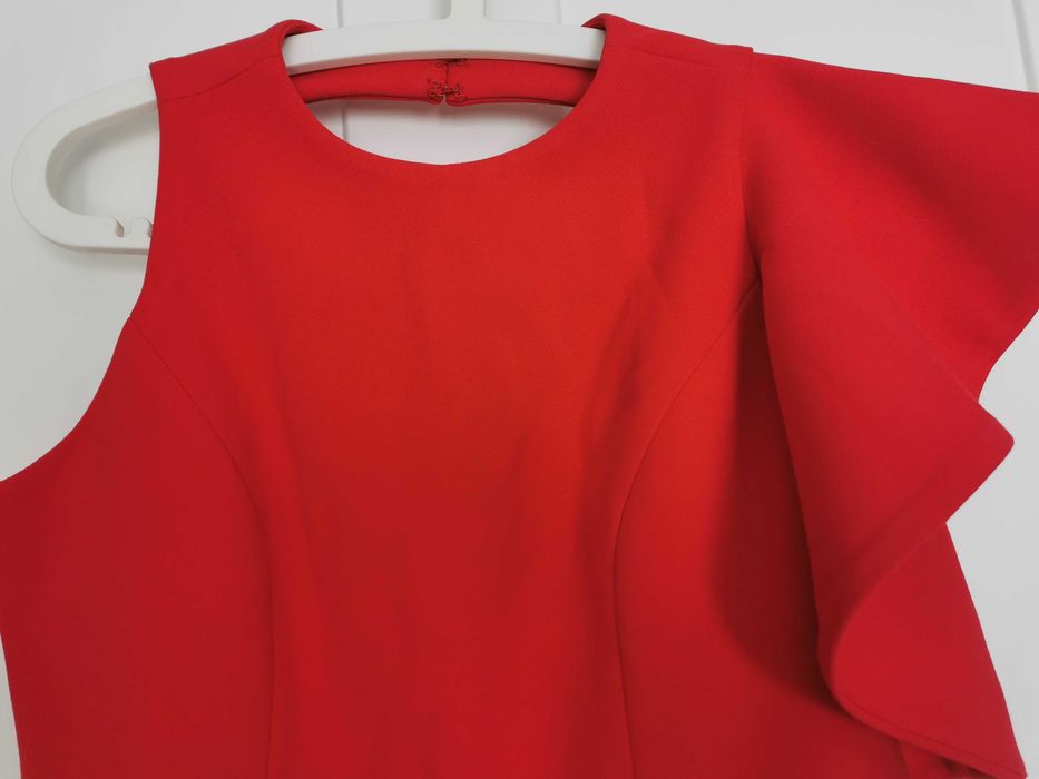 Krótka, elegancka sukienka w makowym kolorze, rozmiar 36