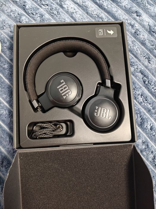 наушники JBL LIVE 460nc