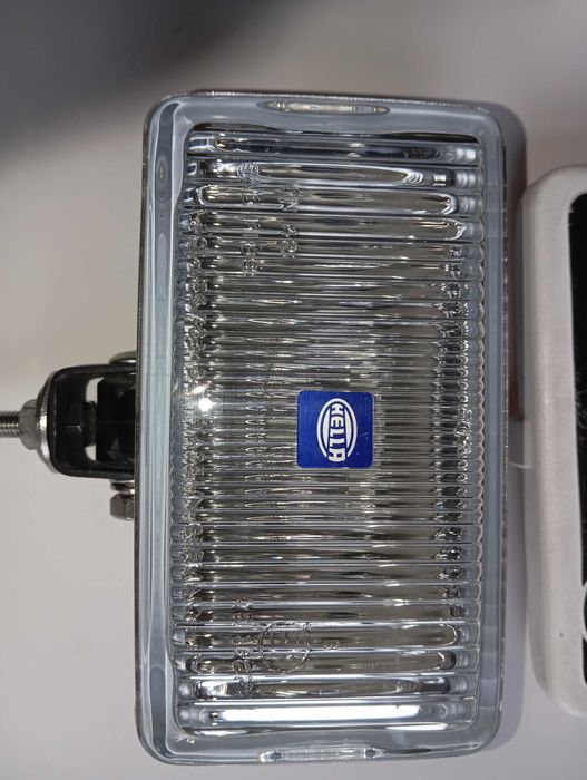 Faróis Hella de nevoeiro modelo Comet 450 homologados CE