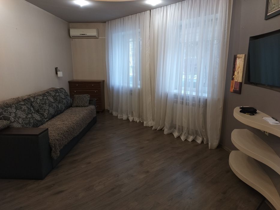 Газовий котел біля лісу