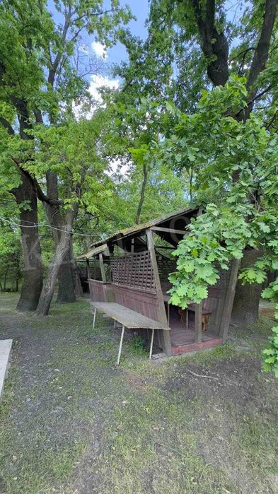 Продається шашлична у м. Переяславі (р-н пристані)