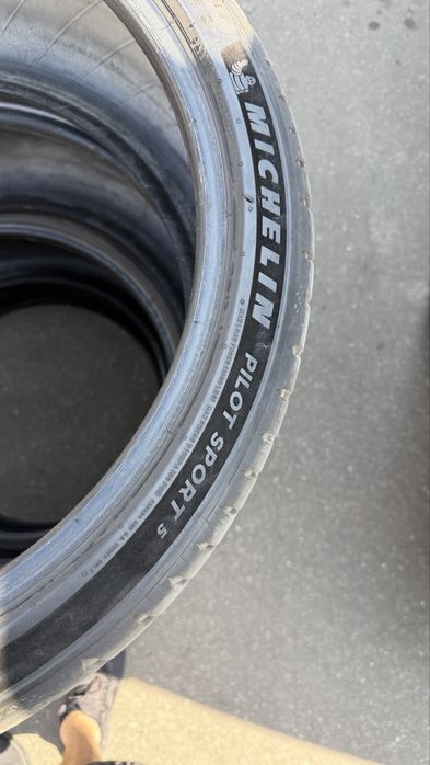 Michelin pilot Sport 5 255 35 20