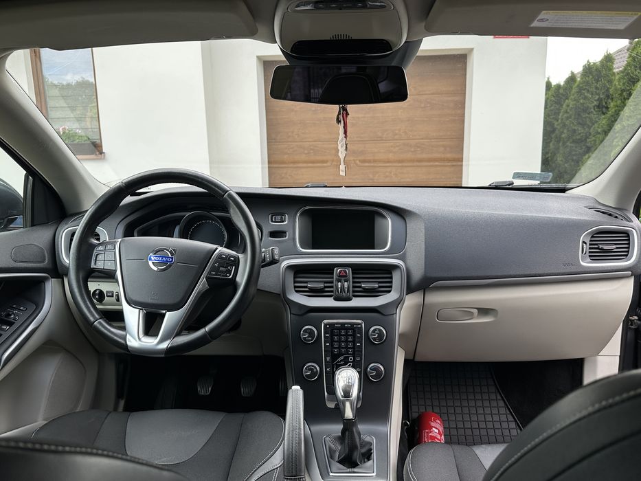 Sprzedam Volvo v40 d2