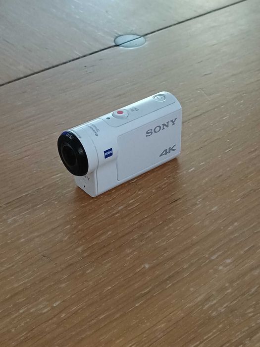 Экшн-камера Sony FDR- X3000 (FDRX3000.E35)