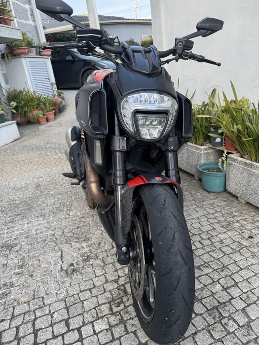 Ducati Diavel Carbon
