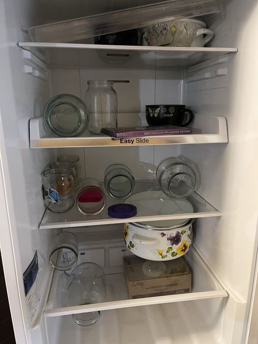 Холодильник Samsung в ідеальному стані