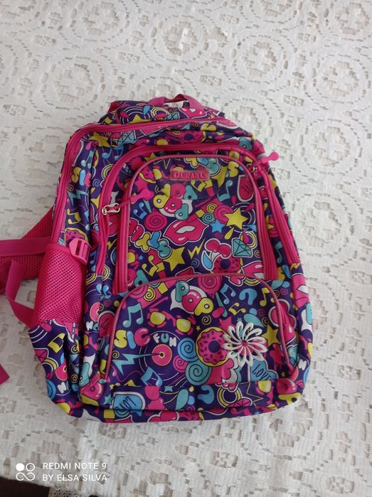 Mochila para a escola nova