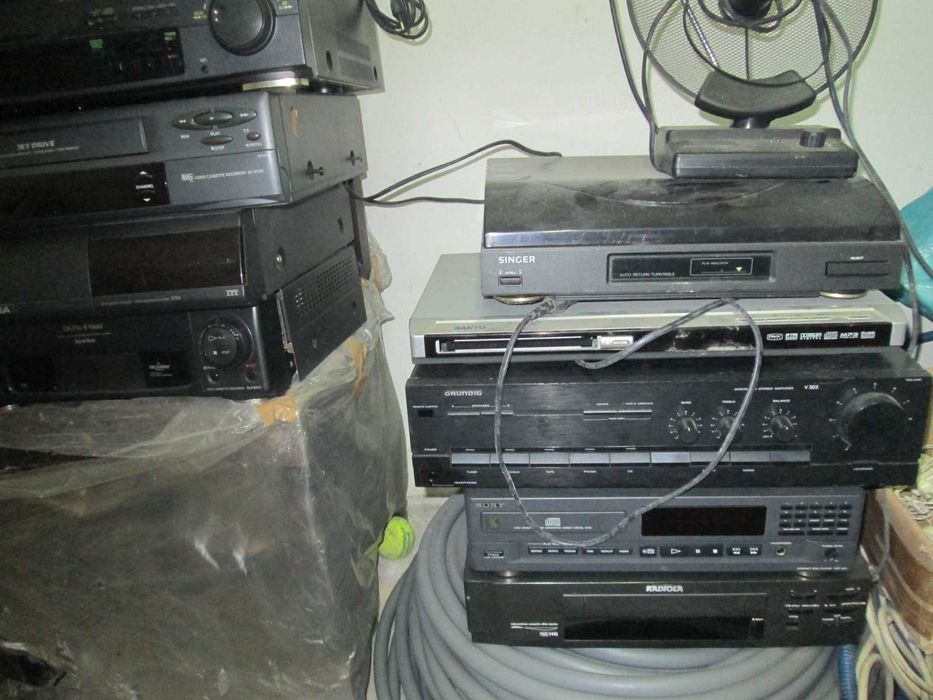 Muitos parelhos para peças ou reparação