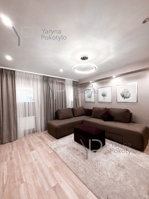 Оренда 3к квартири з власним подвірʼям та паркомісцем