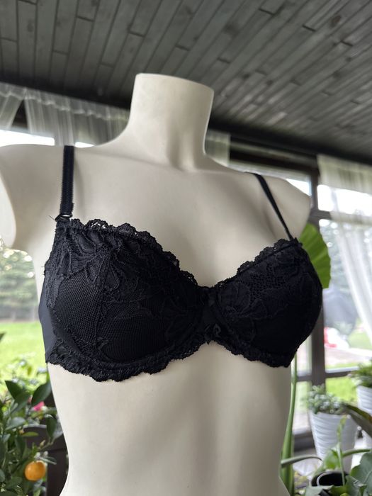 Biustonosz r. 75A,75B (99)