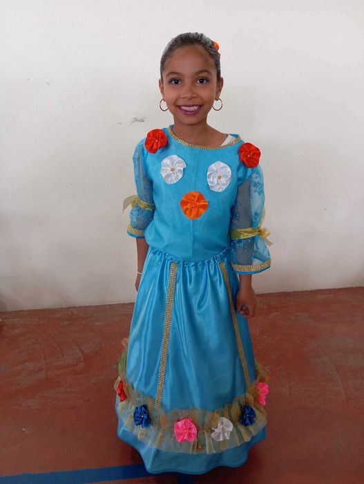 Trajes de Marchas Populares para alugar