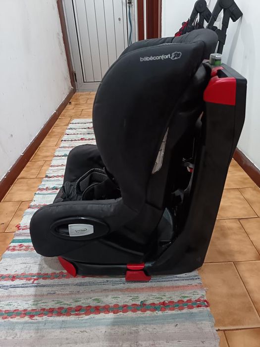 Cadeira Auto Bebé confort Axiss giratória