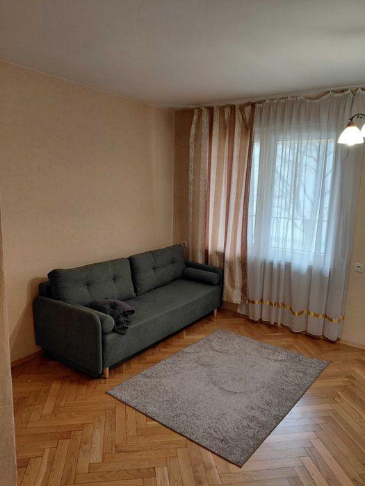 Przestronna kawalarka z balkonem na wynajem