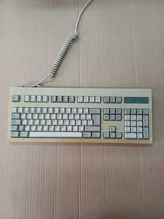 Teclados diversos