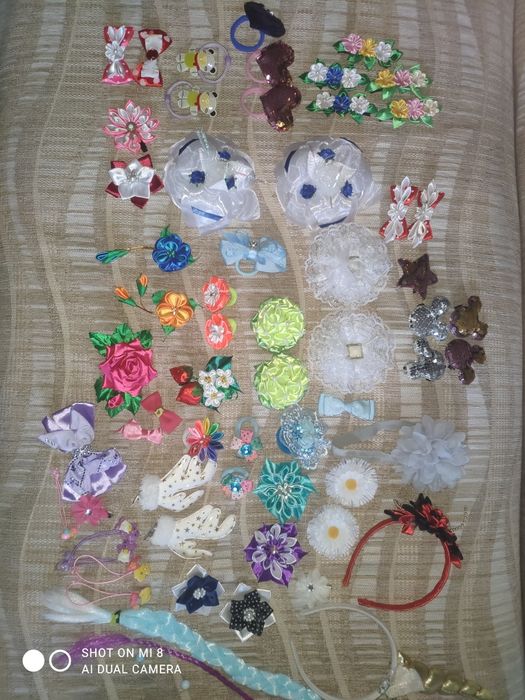 Прикраси для волосся, резинки, пара, заколки, шпильки та інше..