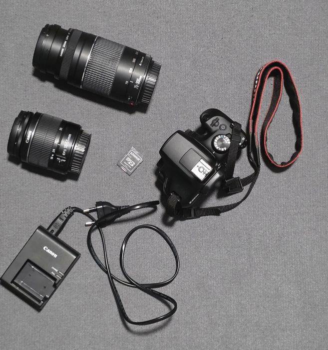 Kit Máquina Fotográfica CANON EOS 1300D
