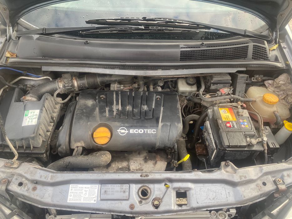 Opel Zafira 1.8 бензин